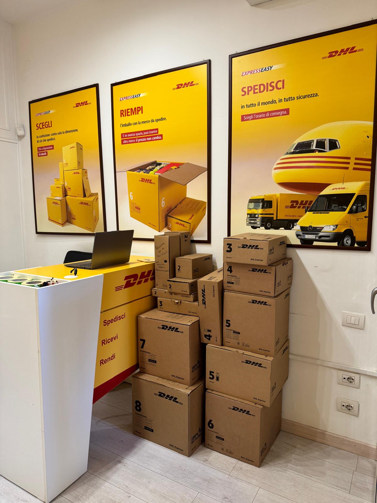 DHL NAPOLI CHIAIA - Interno
